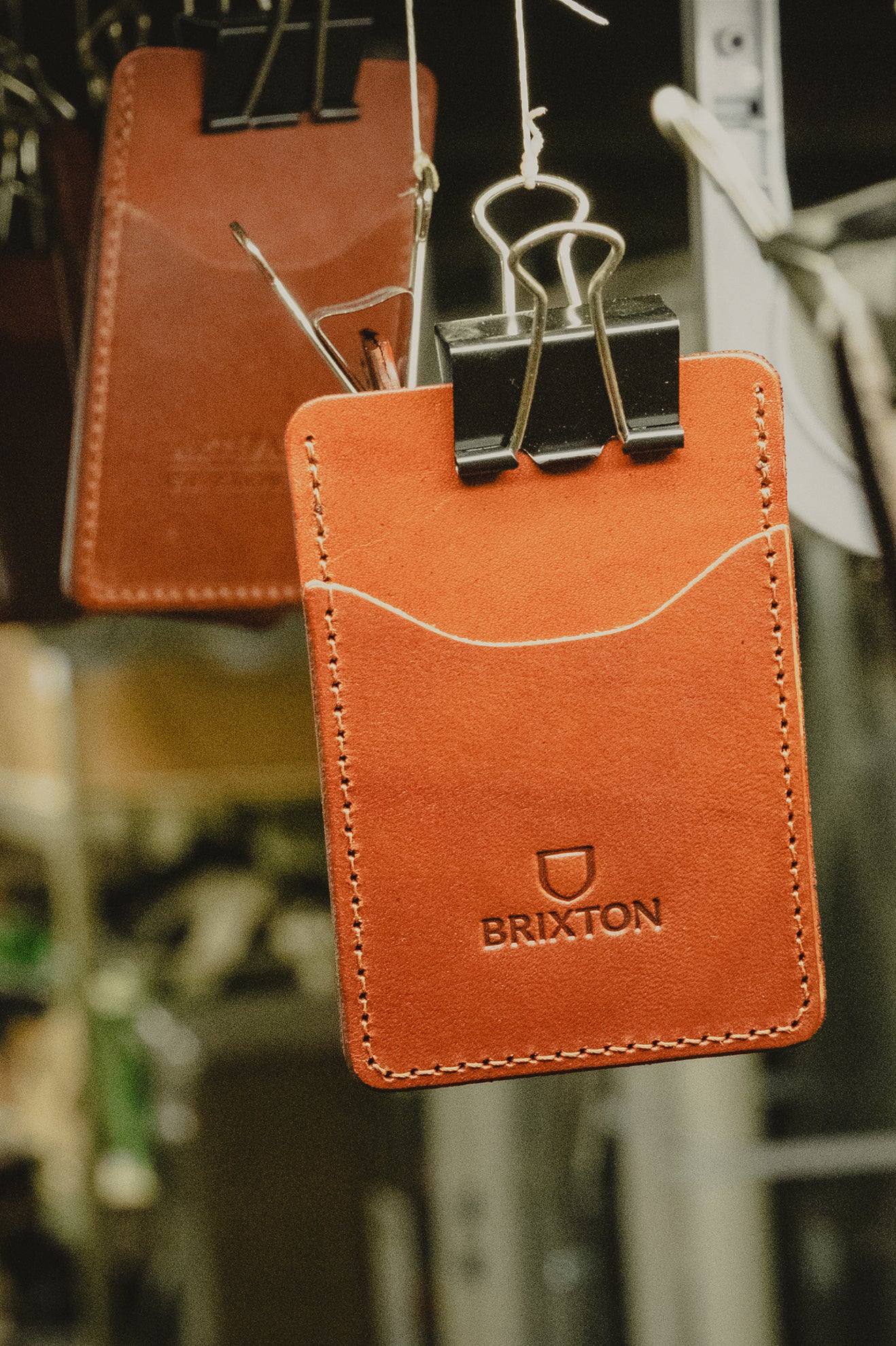 Brixton Artifact Leather Card Holder Wallet Unisex Accessories Brown | 895CNTGID